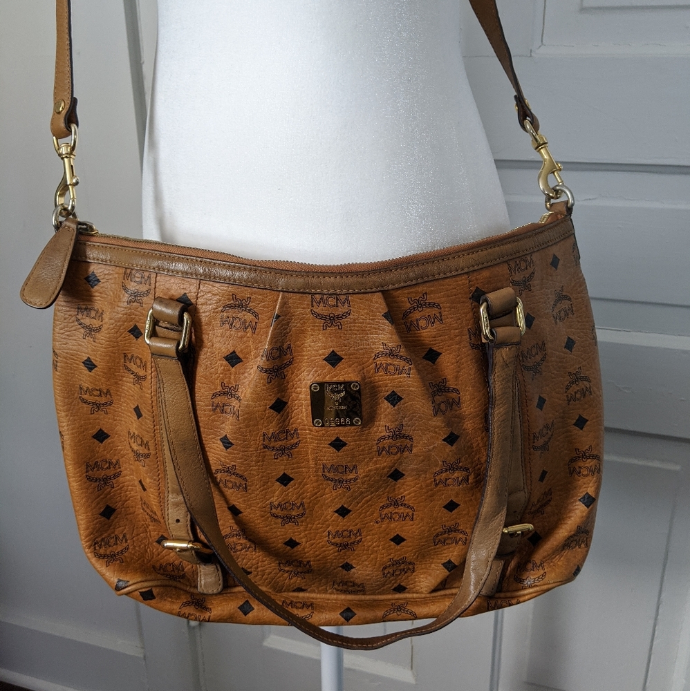 MCM Visetos Essentials Shopper Cognac Leather tote